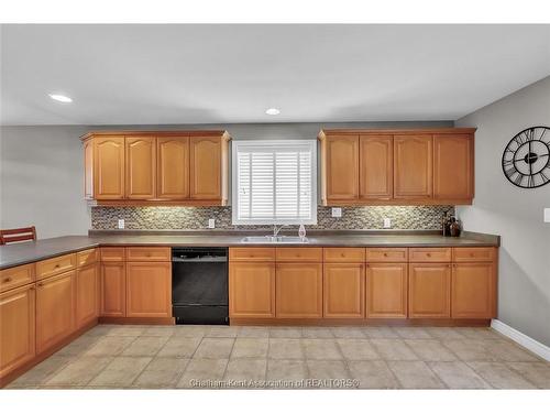 8 Windfield Crescent, Chatham, ON 