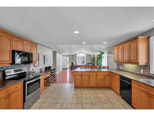 8 Windfield Crescent, Chatham, ON 