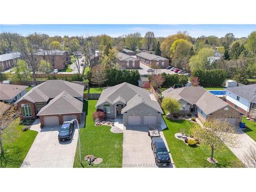8 Windfield Crescent, Chatham, ON 
