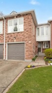 3 Lancewood Crescent  Brampton, ON L6S 5Y6