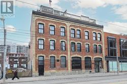 7 - 189 QUEEN STREET E Toronto, ON M5A 1S2