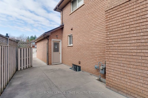 137 National Drive, Hamilton, ON - Outdoor With Exterior