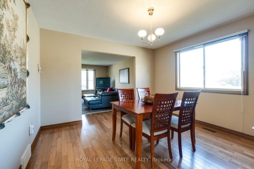 137 National Drive, Hamilton, ON - Indoor Photo Showing Dining Room