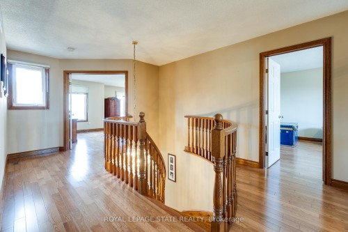 137 National Drive, Hamilton, ON - Indoor Photo Showing Other Room