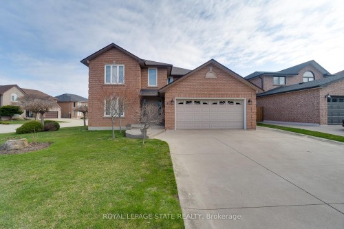 137 National Drive, Hamilton, ON - Outdoor With Facade
