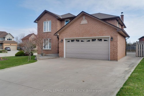137 National Drive, Hamilton, ON - Outdoor