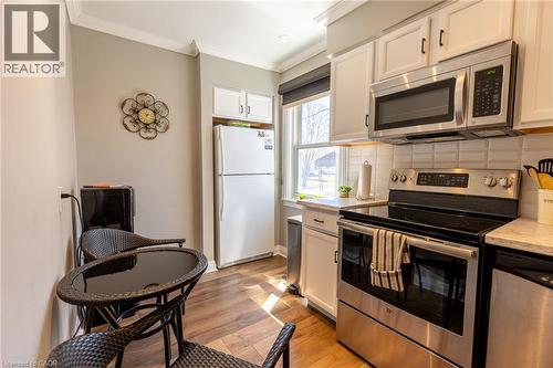 110 Lorne Crescent, Kitchener, ON - Indoor Photo Showing Kitchen