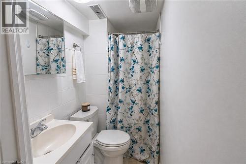 110 Lorne Crescent, Kitchener, ON - Indoor Photo Showing Bathroom