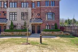 2029 QUEENSBOROUGH GATE  Mississauga, ON L5M 0Y1