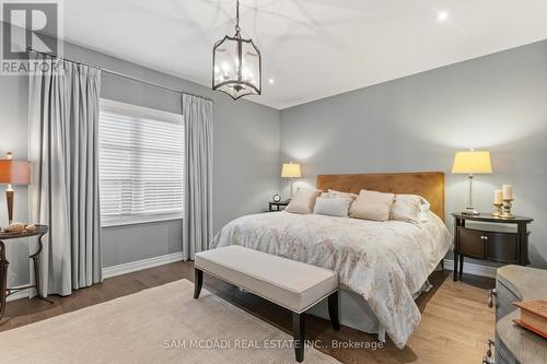 2029 Queensborough Gate, Mississauga, ON - Indoor Photo Showing Bedroom