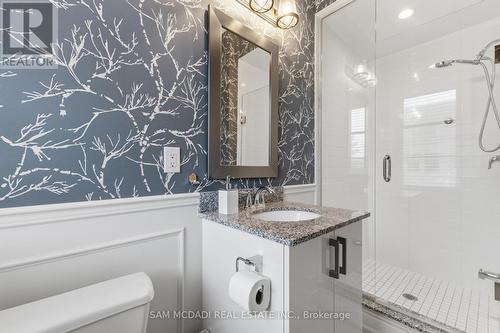 2029 Queensborough Gate, Mississauga, ON - Indoor Photo Showing Bathroom