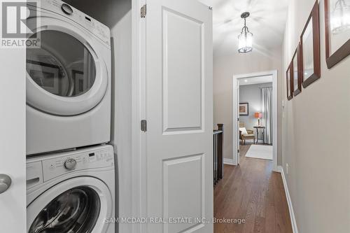 2029 Queensborough Gate, Mississauga, ON - Indoor Photo Showing Laundry Room