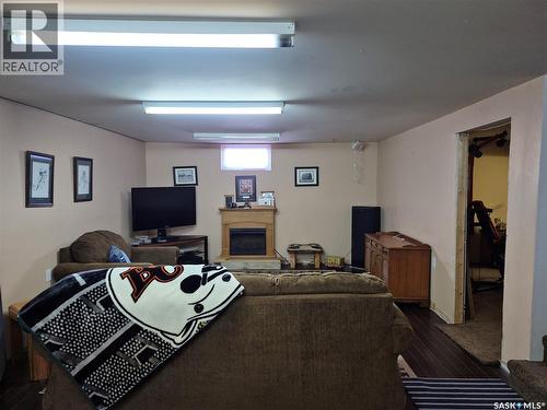 317 2Nd Street W, Ponteix, SK - Indoor Photo Showing Basement
