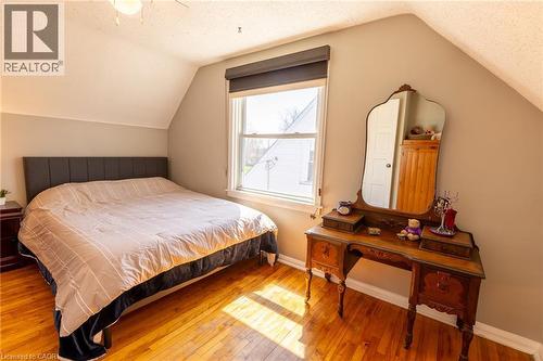 110 Lorne Crescent, Kitchener, ON - Indoor Photo Showing Bedroom