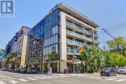 # 704 - 533 RICHMOND STREET W Toronto, ON M5V 3Y1