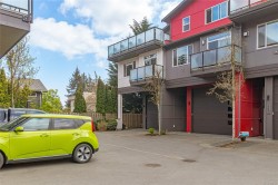 109-1021 Springboard Pl Langford, BC V9B 3E2