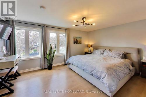 3375 Fenwick Crescent, Mississauga, ON - Indoor Photo Showing Bedroom