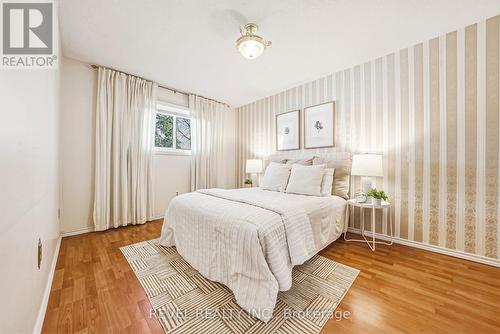 2360 Greenbank Trail, Burlington, ON - Indoor Photo Showing Bedroom