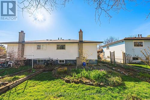 2360 Greenbank Trail, Burlington, ON - Outdoor