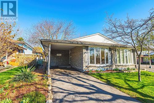2360 Greenbank Trail, Burlington, ON - Outdoor