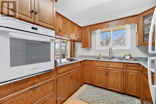 106 Oxford Street, Goderich (Goderich (Town)), ON - Indoor Photo Showing Kitchen With Double Sink