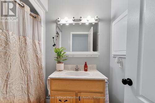 106 Oxford Street, Goderich (Goderich (Town)), ON - Indoor Photo Showing Bathroom