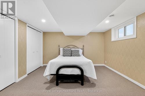 106 Oxford Street, Goderich (Goderich (Town)), ON - Indoor Photo Showing Bedroom