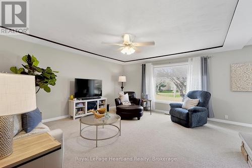 106 Oxford Street, Goderich (Goderich (Town)), ON - Indoor Photo Showing Living Room