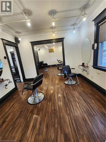 994 King Street W, Hamilton, ON 