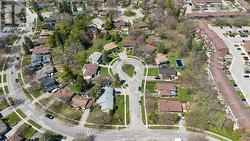 11 GREGORY PLACE  Guelph (Willow West/Sugarbush/West Acres), ON N1H 6Y5