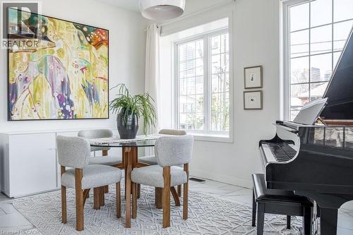 96 Augusta Street, Hamilton, ON - Indoor Photo Showing Dining Room