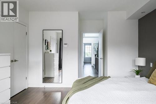 96 Augusta Street, Hamilton, ON - Indoor Photo Showing Bedroom