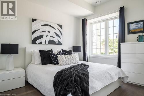 96 Augusta Street, Hamilton, ON - Indoor Photo Showing Bedroom