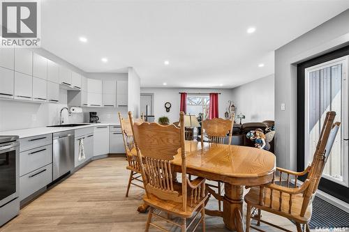 1160 Willow Avenue, Moose Jaw, SK - Indoor