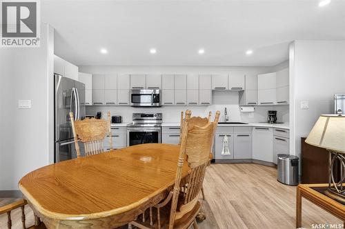 1160 Willow Avenue, Moose Jaw, SK - Indoor