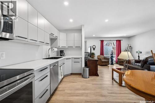 1160 Willow Avenue, Moose Jaw, SK - Indoor Photo Showing Kitchen