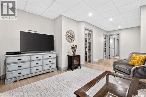 1160 Willow Avenue, Moose Jaw, SK - Indoor