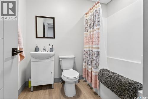 1160 Willow Avenue, Moose Jaw, SK - Indoor Photo Showing Bathroom