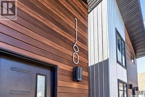 1160 Willow Avenue, Moose Jaw, SK - Outdoor With Exterior