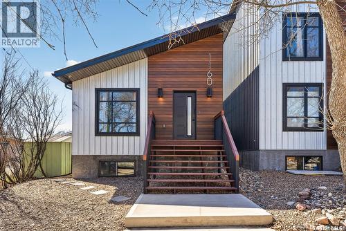 1160 Willow Avenue, Moose Jaw, SK - Outdoor With Exterior