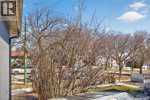 1160 Willow Avenue, Moose Jaw, SK - Outdoor