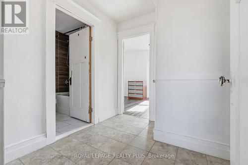 115 Kensington Avenue N, Hamilton, ON - Indoor Photo Showing Other Room