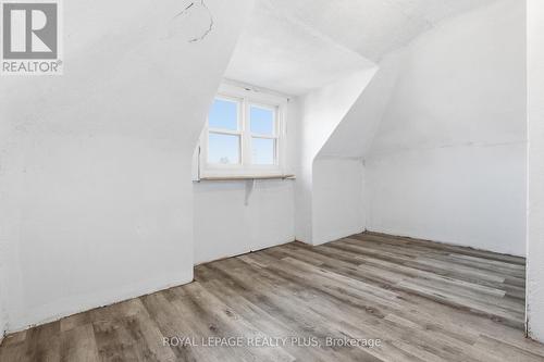 115 Kensington Avenue N, Hamilton, ON - Indoor Photo Showing Other Room