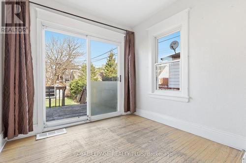 115 Kensington Avenue N, Hamilton, ON - Indoor Photo Showing Other Room