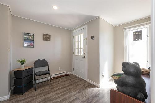 8 Silverdale Crescent, Winnipeg, MB - Indoor Photo Showing Office