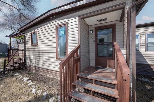 8 Silverdale Crescent, Winnipeg, MB - Outdoor