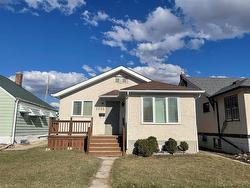 1095 Downing Street  Winnipeg, MB R3G 2E1