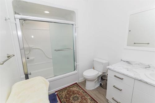 1 Warbler Way, Winkler, MB - Indoor Photo Showing Bathroom
