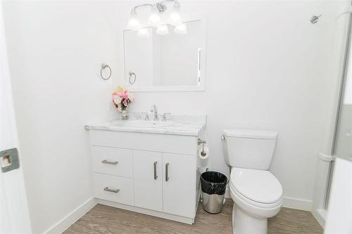 1 Warbler Way, Winkler, MB - Indoor Photo Showing Bathroom