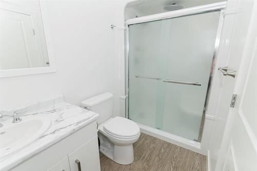1 Warbler Way, Winkler, MB - Indoor Photo Showing Bathroom
